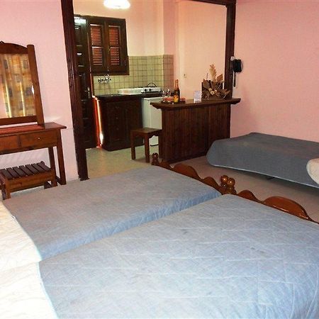Koursaros Apartment Sidari  Bagian luar foto