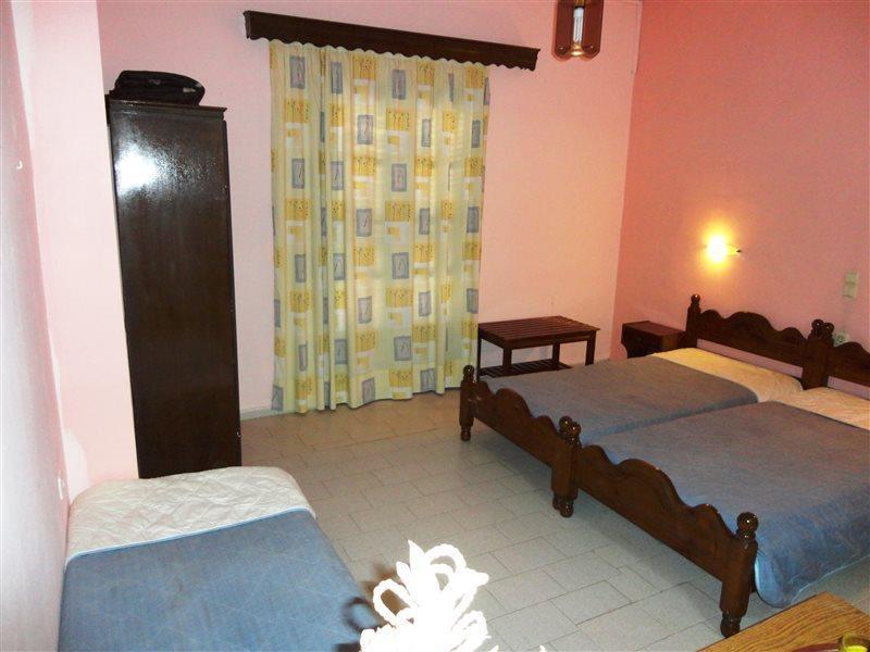 Koursaros Apartment Sidari  Bagian luar foto